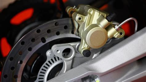 Yes, you do need to press <b>brake</b> pedal and sometimes rock the machine as well. . Cf moto brake problems